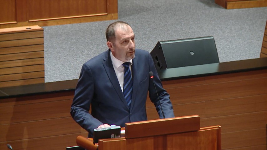 Paus: Ministarstvo obrane ostalo 'gluho k’o top' na sve primjedbe o civilnom služenju